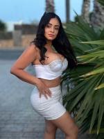 631443241: Chica busca chico en Ibiza