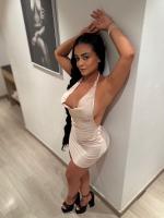 631443241: Chica busca chico en Ibiza