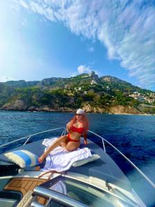 Chica busca chico en Ibiza: 