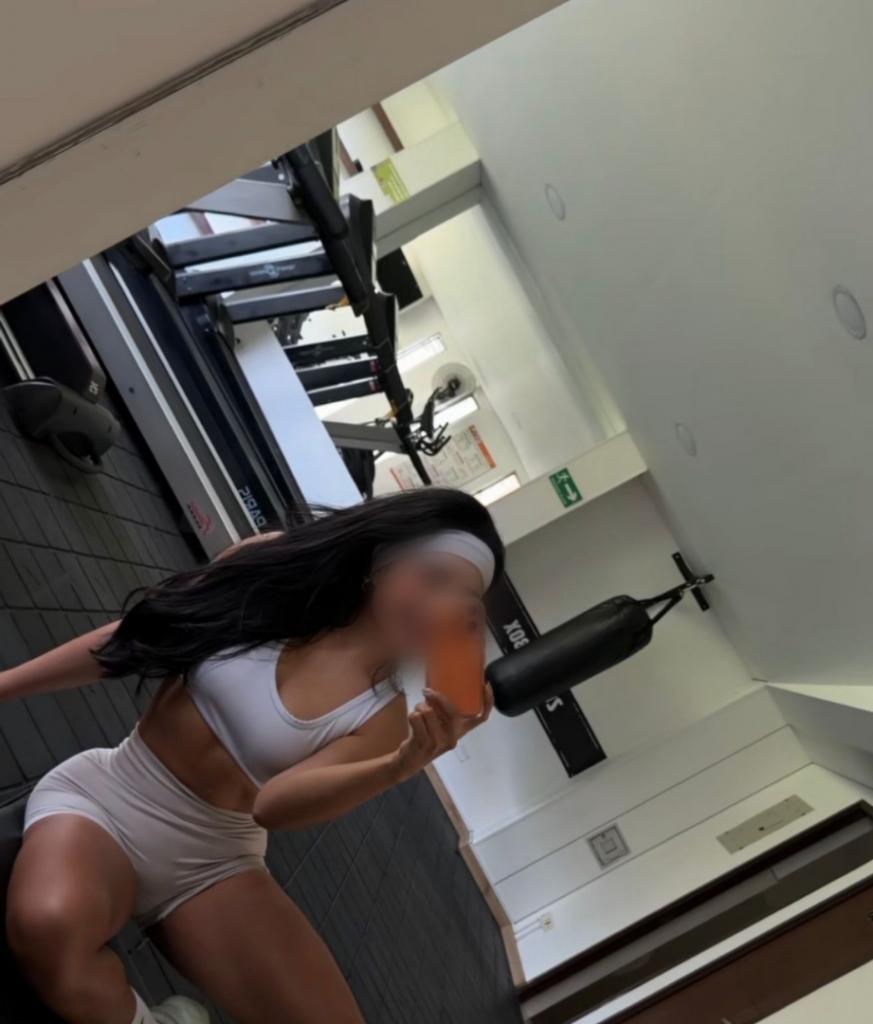 Chica busca chico en Cádiz: 