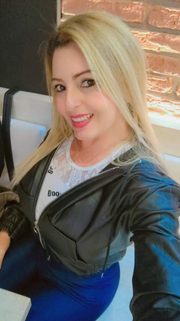 634246892: Chica busca chico en Valencia