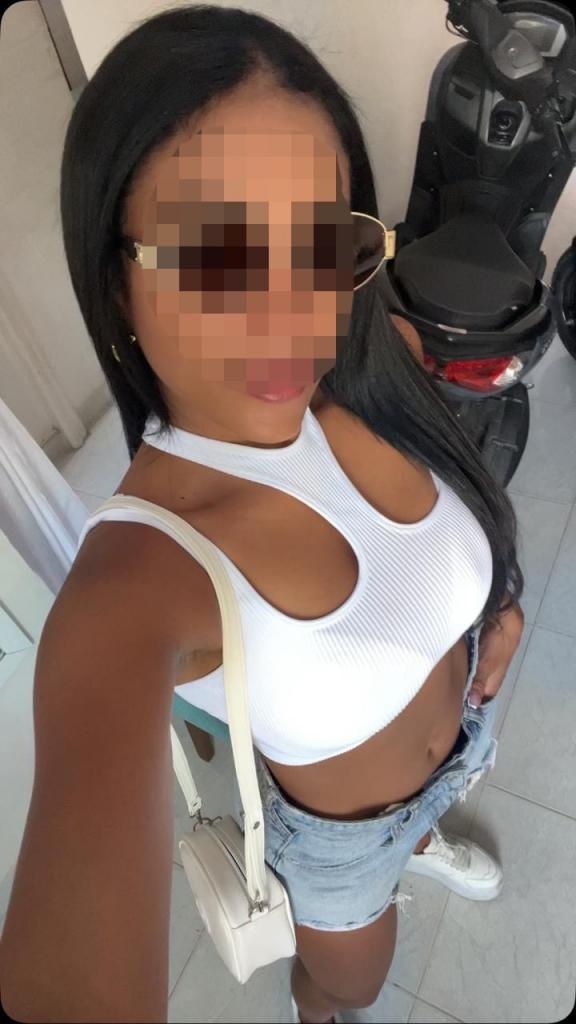 Chica busca chico en Almería: 