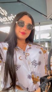610799018: Chica busca chico en Barcelona