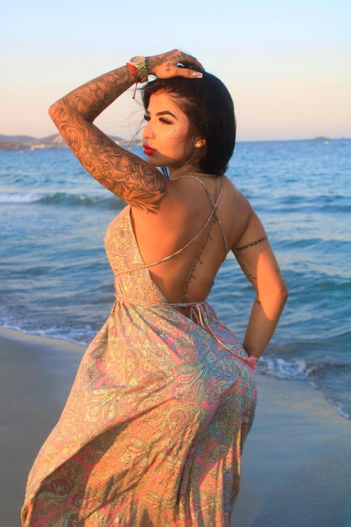 Chica busca chico en Menorca: 