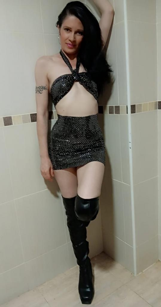 672557591: Chica busca chico en Murcia