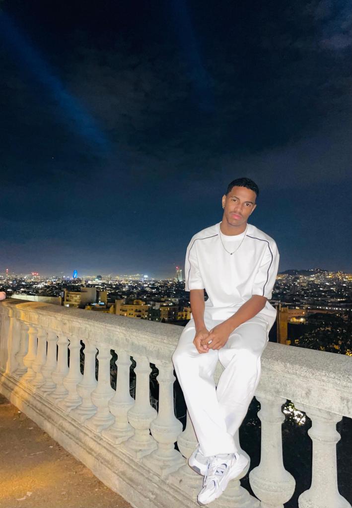 Chico busca chica en Barcelona: 