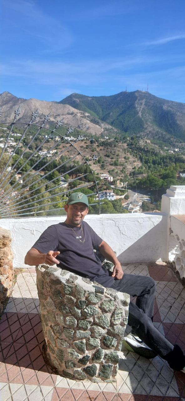 Chico busca chica en Málaga: 