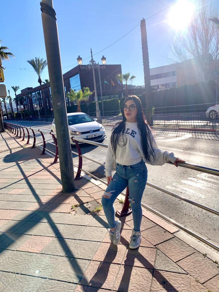 Chica busca chico en Granada: 