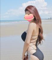 643450509: Chica busca chico en Barcelona