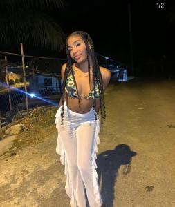 Chica busca chico en Almería: 
