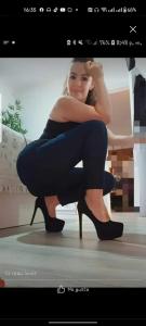 Chica busca chico en Tenerife: 