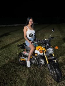 Chica busca chico en Ibiza: 