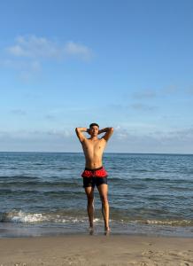 664014126: Chico busca chica en Barcelona