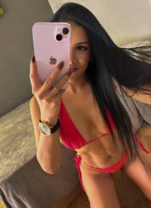 647312444: Chica busca chico en Málaga