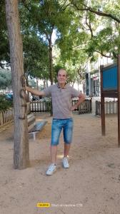 613005001: Chico busca chica en Barcelona