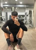 664014126: Chico busca chica en Barcelona