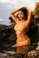 695323278: Chica busca chico en Madrid