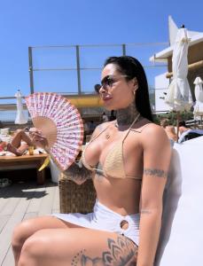 Chica busca chico en Málaga: Chica busca chico