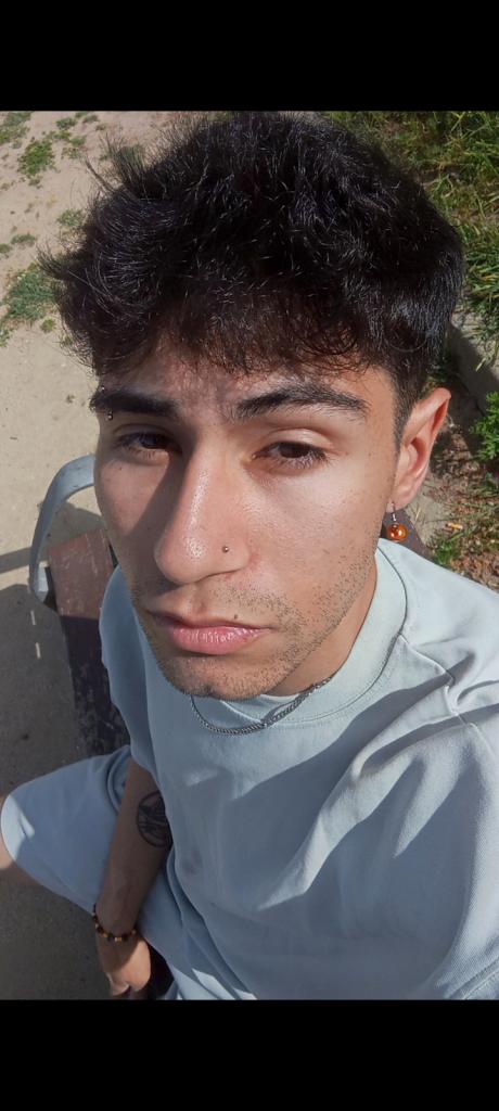 623736815: Chico busca chica en Madrid