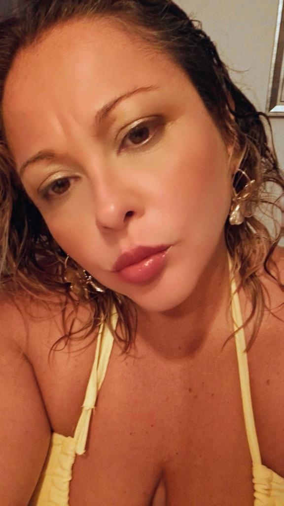 Chica busca chico en Cádiz: 