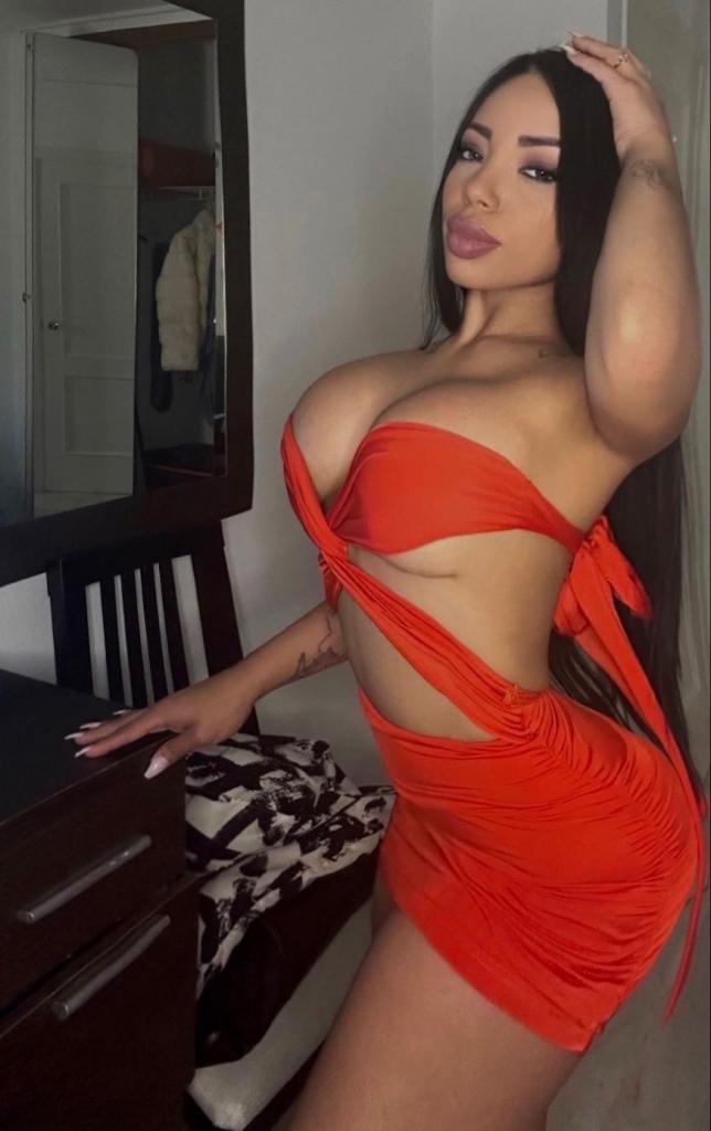 Chica busca chico en Almería: 