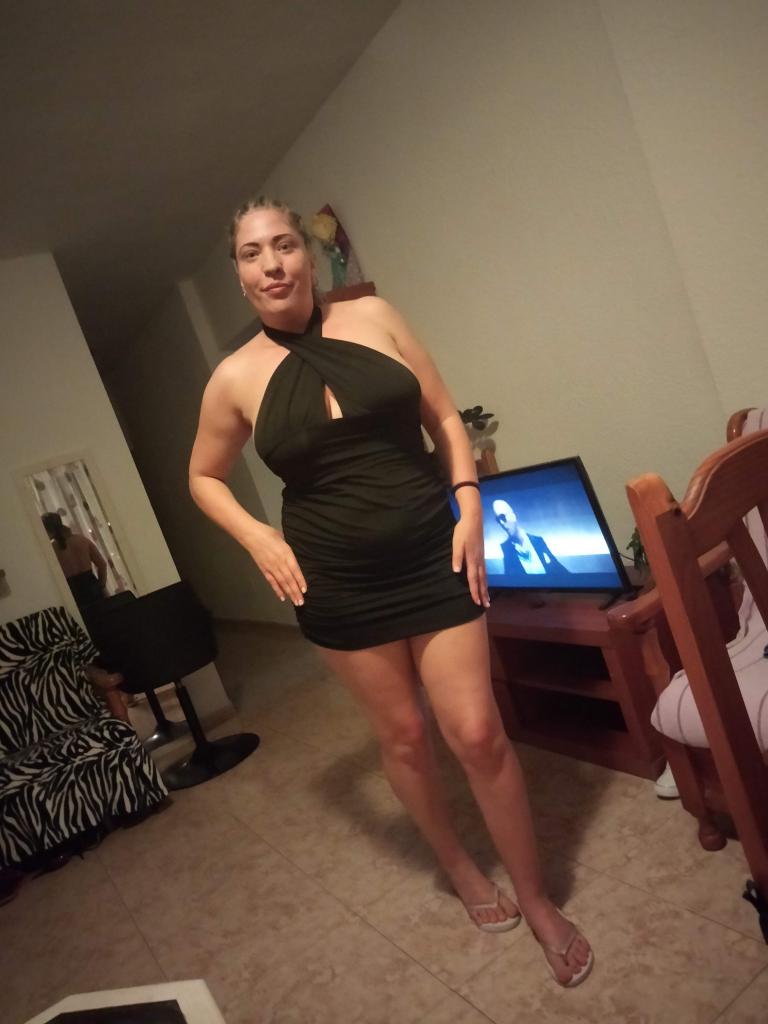 Chica busca chico en Almería: 