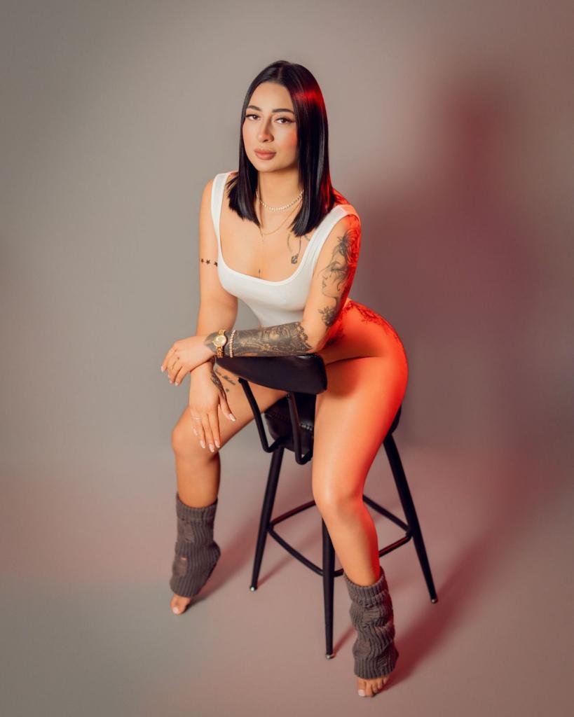 Chica busca chico en Valencia: Chica busca chico