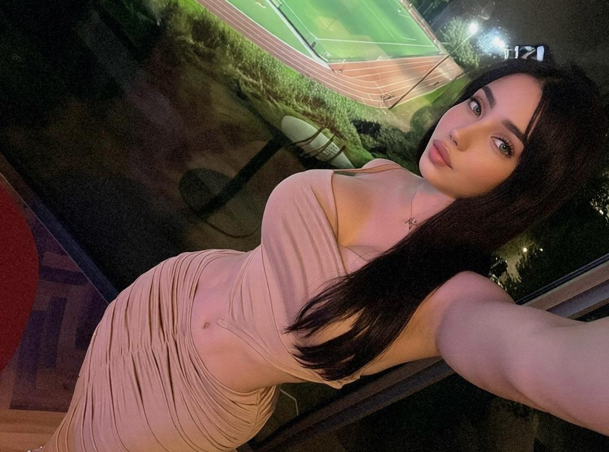Chica busca chico en Barcelona: Chica busca chico