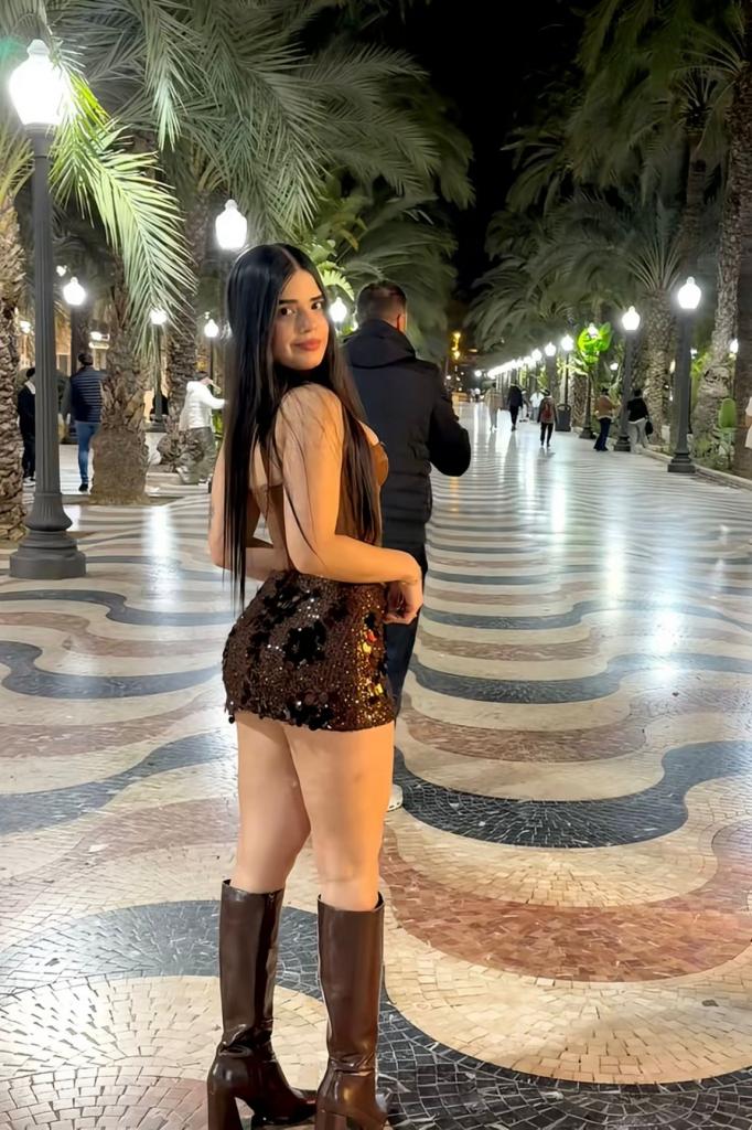 Chica busca chico en Almería: 