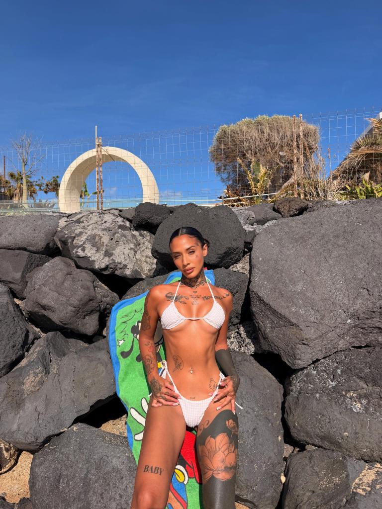 Chica busca chico en Ibiza: Chica busca chico