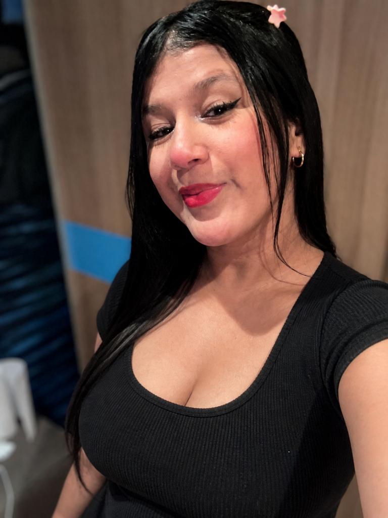 Chica busca chico en Granada: 