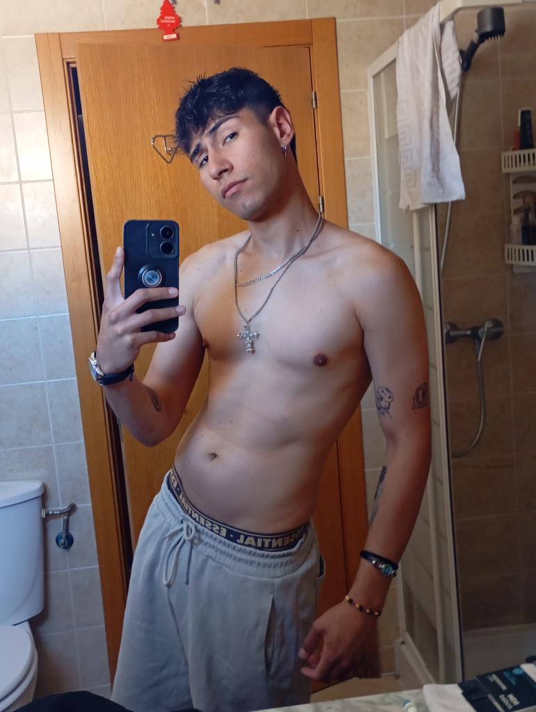 623736815: Chico busca chica en Madrid