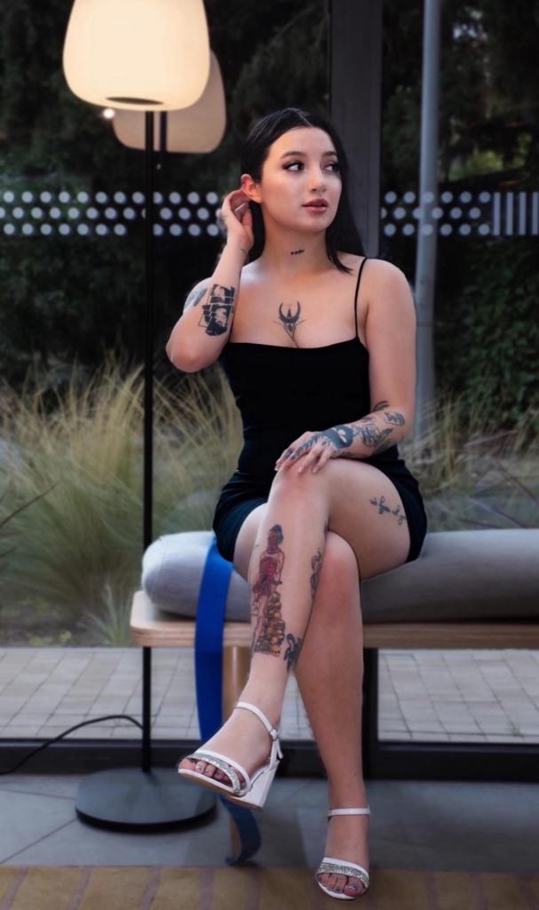 Chica busca chico en Alicante: Chica busca chico