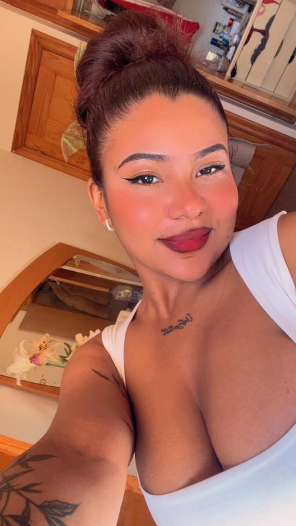 Chica busca chico en Almería: 