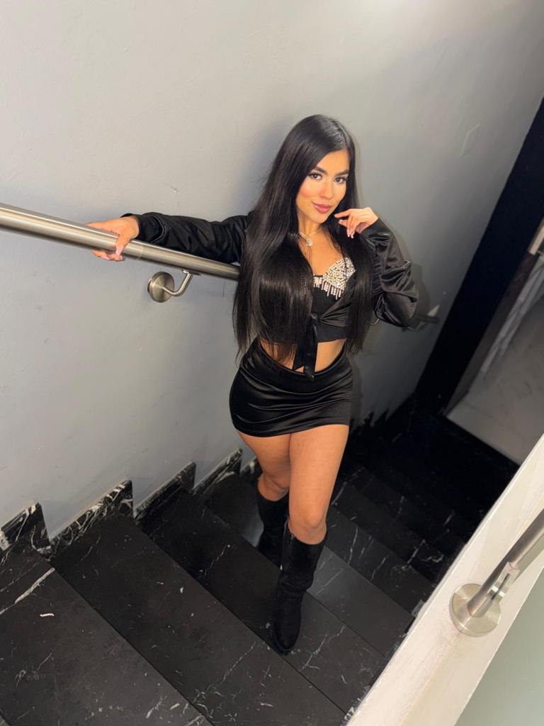 Chica busca chico en Almería: 