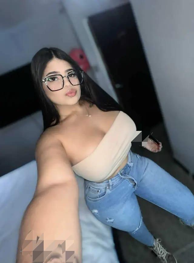 Chica busca chico en Huelva: 