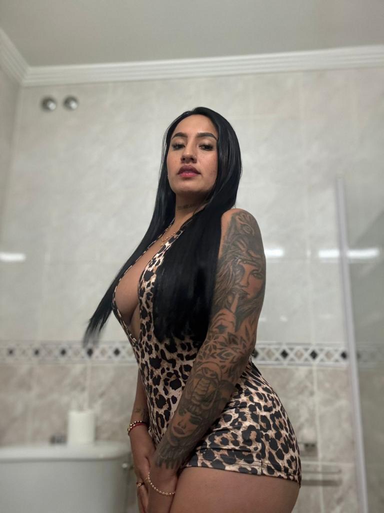 677706637: Chica busca chico en Almería