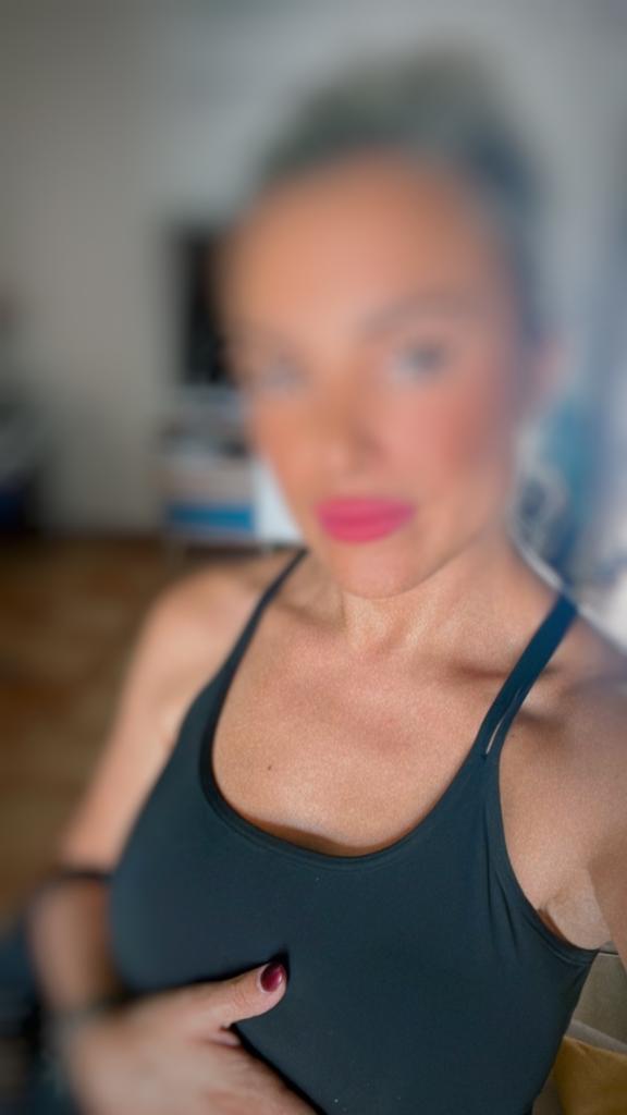 614726781: Chica busca chico en Granada