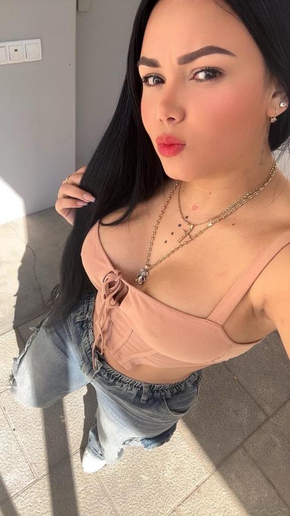Chica busca chico en Granada: 