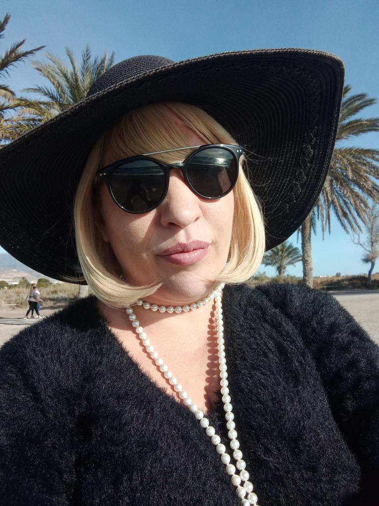 Chica busca chico en Almería: 
