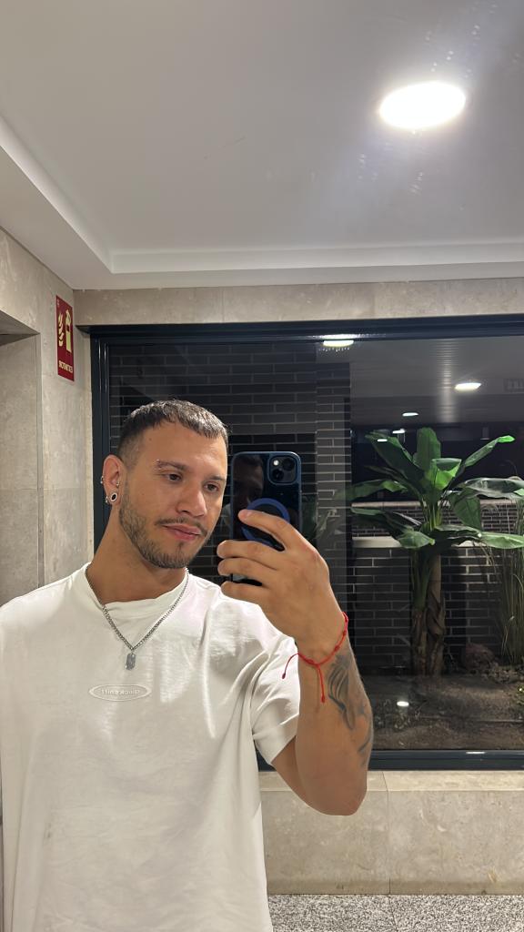 610778894: Chico busca chica en Madrid