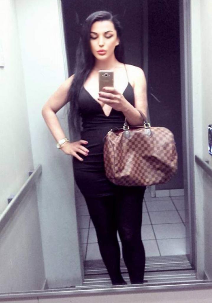 623133072: Transexual en Pontevedra