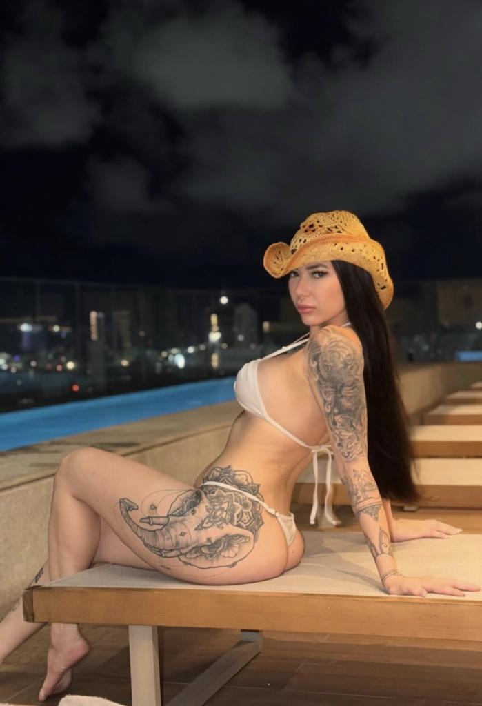 Chica busca chico en Almería: 