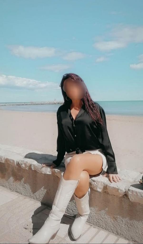 614934433: Chica busca chico en Valencia