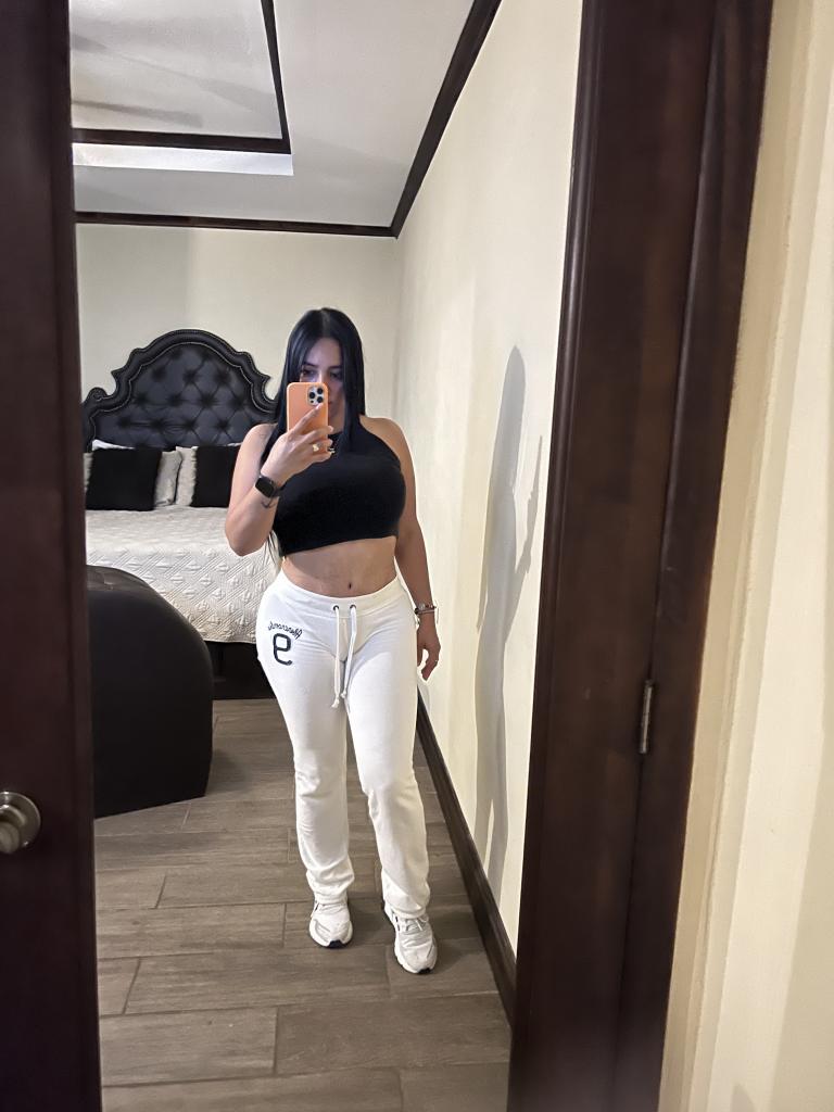 643567476: Chica busca chico en Cádiz