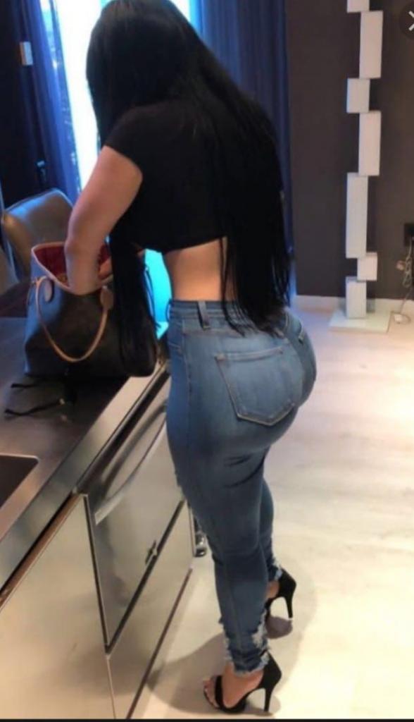 Chica busca chico en Almería: 