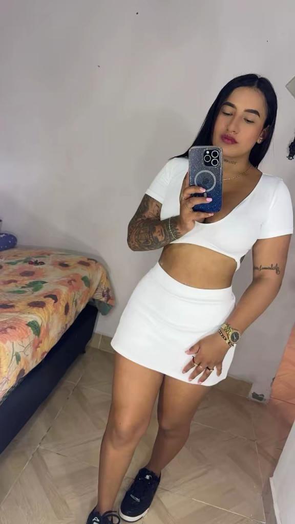 677706637: Chica busca chico en Almería