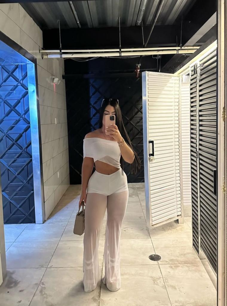 Chica busca chico en Almería: 