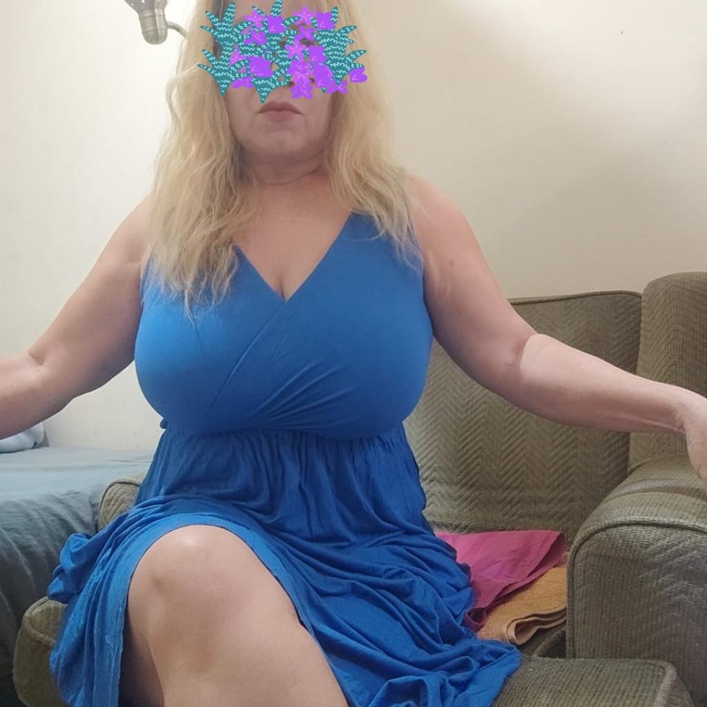 692270847: Chica busca chico en Madrid
