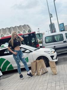 666419468: Chica busca chico en Barcelona
